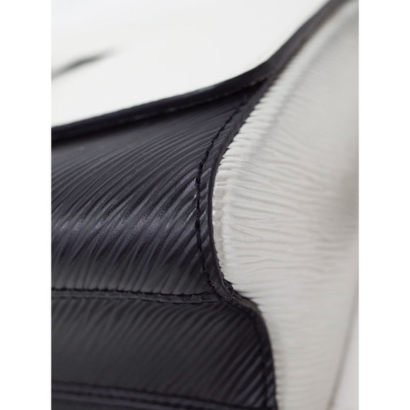 Louis Vuitton Epi Twist MM Shoulder Bag White Black - Picture 6 of 8